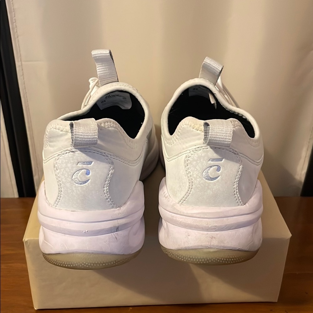 Clove White Athletic Shoes with Breathable Upper and Modern Sole - Picture 4 of 7